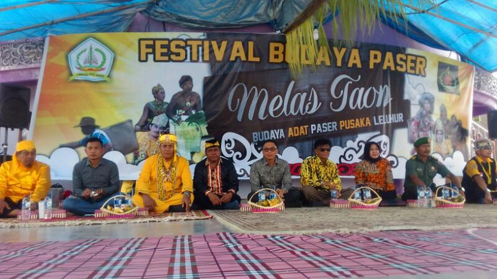 Asisten Umum Buka Festival Melas Taun Adat Budaya Paser