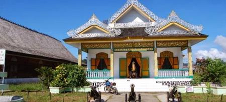 Objek Wisata Sejarah Museum Kesultanan Bulungan